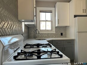 1537 Chapel St in New Haven, CT - Building Photo - Building Photo