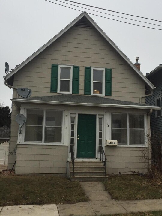 1113 Wellington St in Waterloo, IA - Building Photo