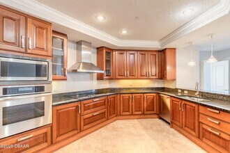 3245 S Atlantic Ave in Daytona Beach, FL - Building Photo - Building Photo