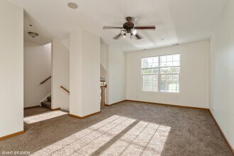 3727 Bailey Rd in Yorkville, IL - Building Photo - Building Photo