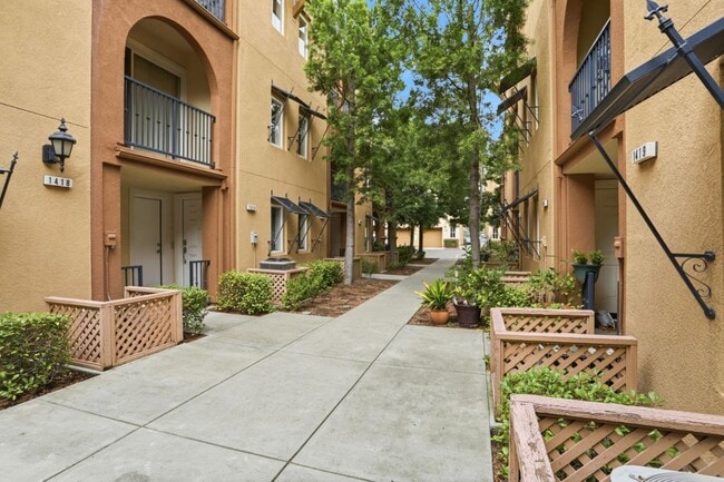 1418 Allegado Alley in San Jose, CA - Building Photo - Building Photo