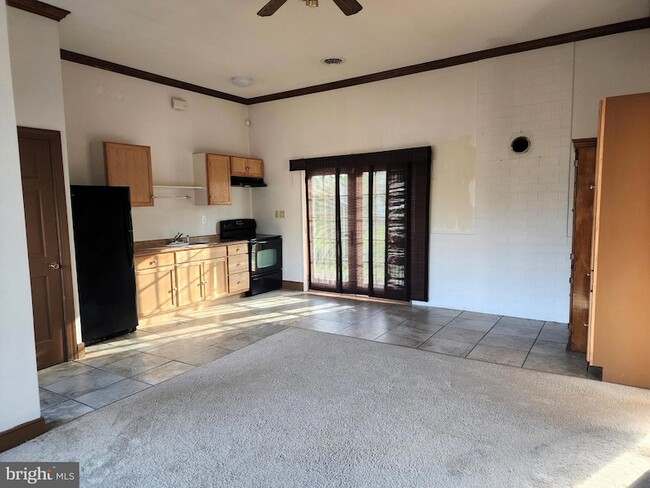 203 W 5th Ave in Ranson, WV - Foto de edificio - Building Photo