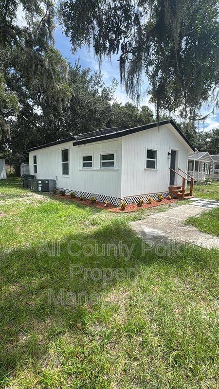 145 Strain Blvd in Lakeland, FL - Building Photo - Building Photo