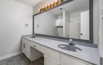 6814 S Creek Dr in Fort Worth, TX - Building Photo - Building Photo