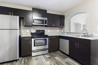 Veranda at Westchase in Tampa, FL - Foto de edificio - Building Photo