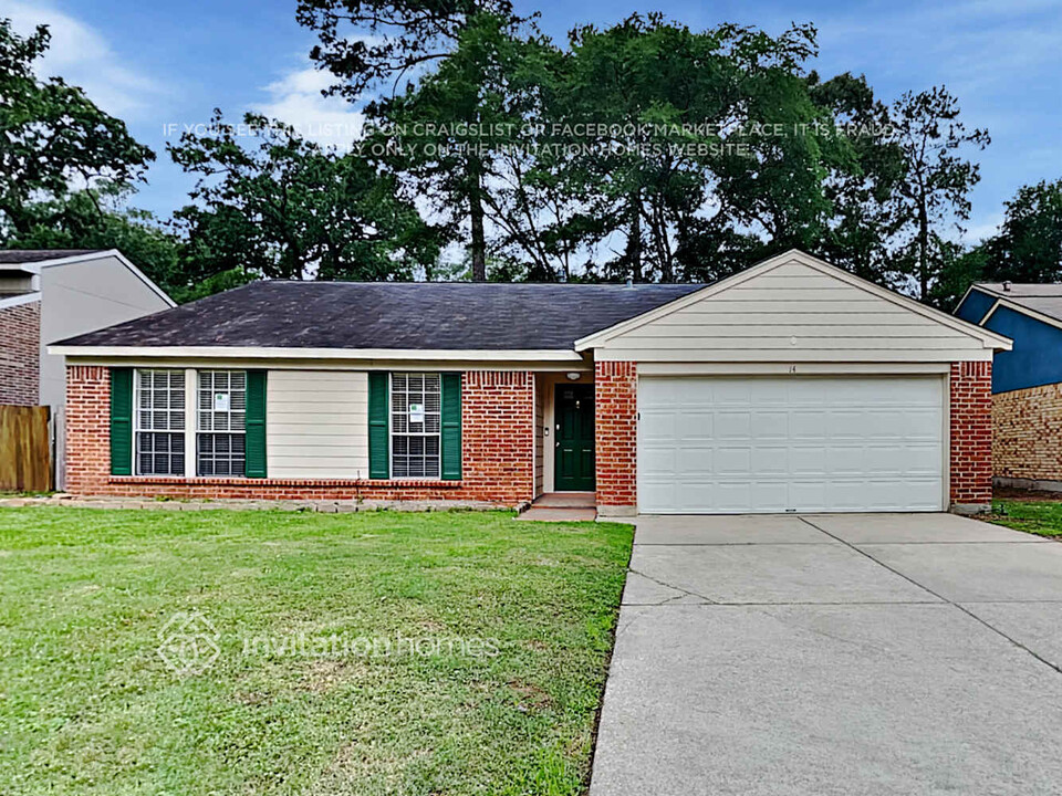 14 S White Pebble Ct in Spring, TX - Building Photo