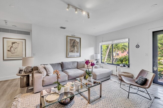 3030 SW 2nd Ave in Miami, FL - Building Photo - Building Photo