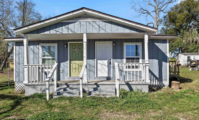 property at 2304 S Calhoun St
