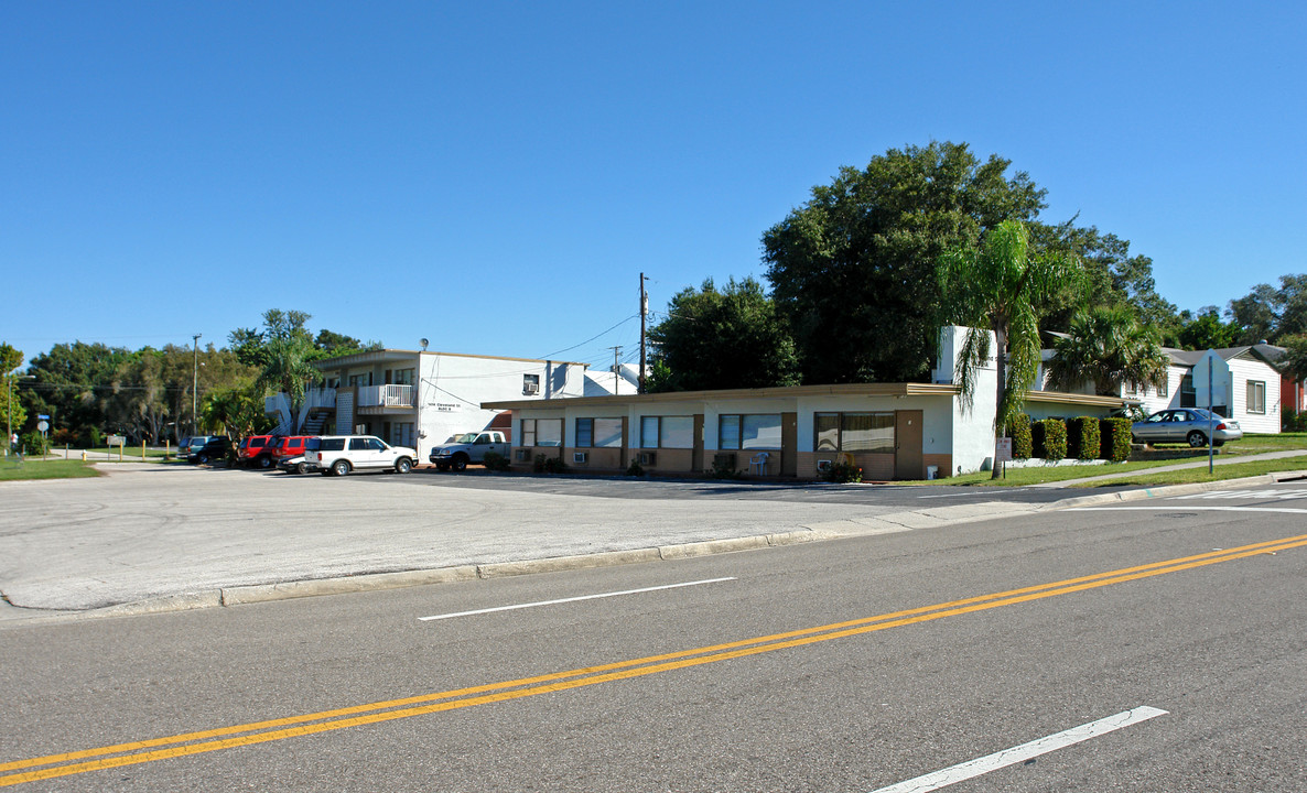 1414 Cleveland St in Clearwater, FL - Foto de edificio