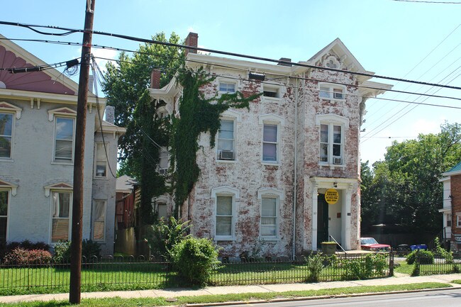 185 E Maxwell St in Lexington, KY - Building Photo - Building Photo