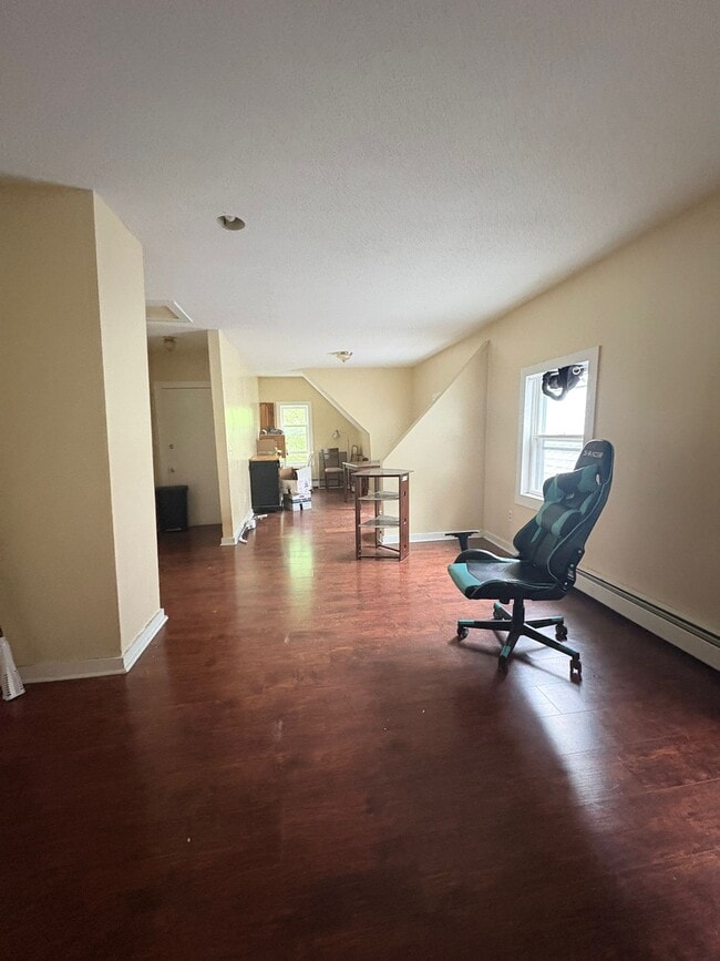 302 Greenwich Ave, Unit 3