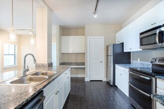 Estates at Bee Cave in Austin, TX - Building Photo - Building Photo