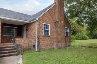 105 Indiana Ln in Petersburg, VA - Building Photo - Building Photo