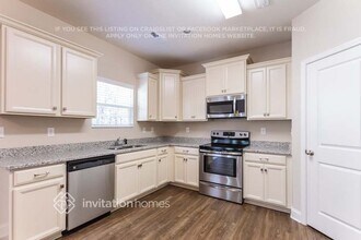 5626 Colonial Garden Dr in Huntersville, NC - Foto de edificio - Building Photo