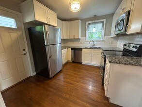 1017 44th Ave N in Nashville, TN - Building Photo - Building Photo