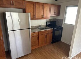 1635 Liholiho St in Honolulu, HI - Building Photo