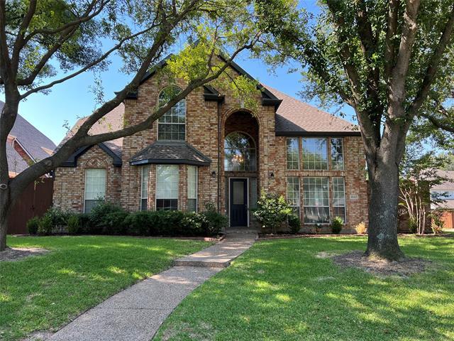 4612 Old Pond Dr in Plano, TX - Foto de edificio