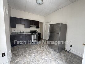 202 E King St in York, PA - Building Photo