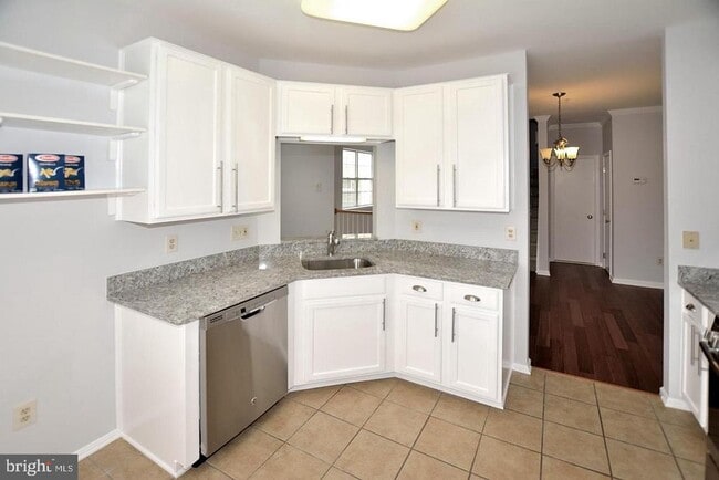 20428 Cool Fern Square in Ashburn, VA - Building Photo - Building Photo