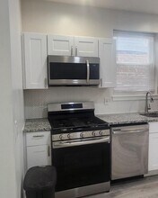 2230 Christian St in Philadelphia, PA - Foto de edificio - Building Photo