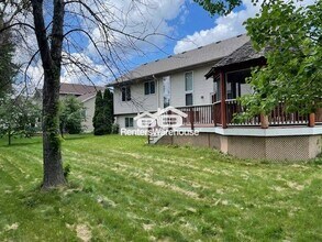 2892 89th Ln NE in Blaine, MN - Foto de edificio - Building Photo