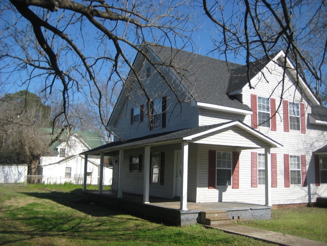 3307 Clopton St SW in Huntsville, AL - Building Photo - Building Photo