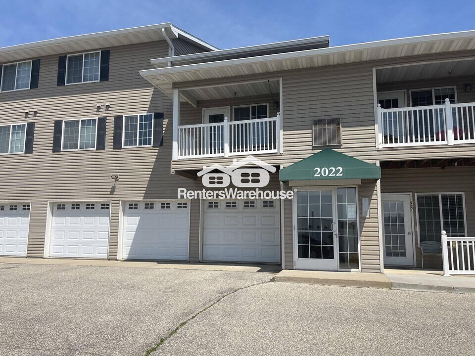 2022 29th Pl NW in Rochester, MN - Building Photo