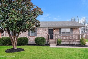 131 Shawnee Dr in Shepherdsville, KY - Building Photo