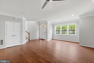 19400 Susquehanna Square in Leesburg, VA - Building Photo - Building Photo