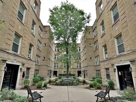 217 A Washington Blvd in Oak Park, IL - Building Photo