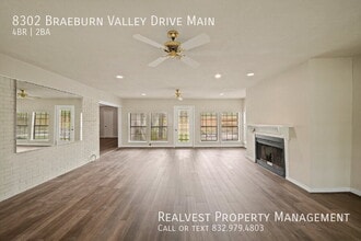 8302 Braeburn Valley Dr in Houston, TX - Building Photo - Building Photo