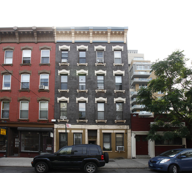 107 Berry St in Brooklyn, NY - Building Photo - Building Photo