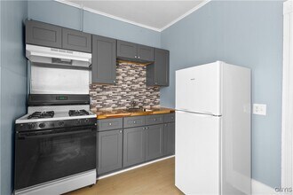 750 Bleecker St in Utica, NY - Building Photo - Building Photo