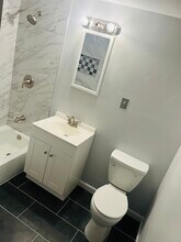 1 Continental Ct in Woburn, MA - Foto de edificio - Building Photo