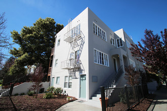 1729 Filbert St in Oakland, CA - Building Photo - Other