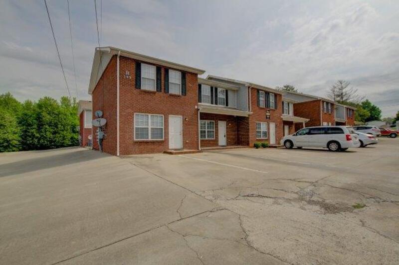 299 Raleigh Dr in Clarksville, TN - Building Photo