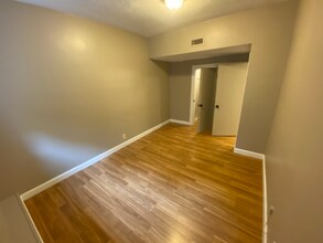 1862 Beacon St in Brookline, MA - Foto de edificio - Building Photo