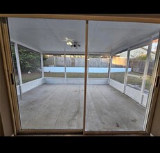 1060 Dees Dr in Oviedo, FL - Building Photo - Building Photo