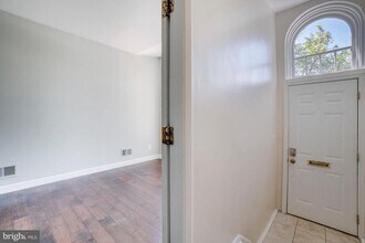 1522 E Baltimore St in Baltimore, MD - Building Photo - Building Photo