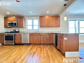7 Willoughby St, Unit 1 in Boston, MA - Foto de edificio - Building Photo
