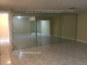 11200 SW 157th St in Miami, FL - Foto de edificio - Building Photo