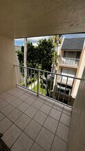 7735 SW 86th St, Unit E407 in Miami, FL - Foto de edificio - Building Photo