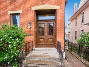 41 King Ave in Columbus, OH - Foto de edificio - Building Photo