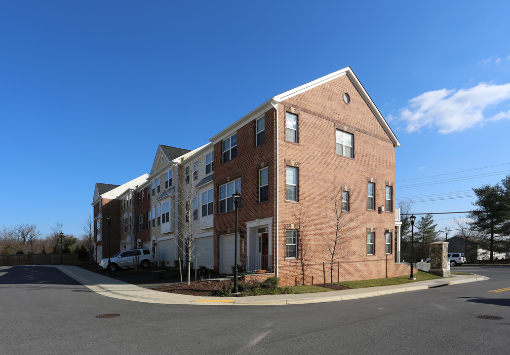 Woodward Crossing Townhomes in Gaithersburg, MD - Foto de edificio