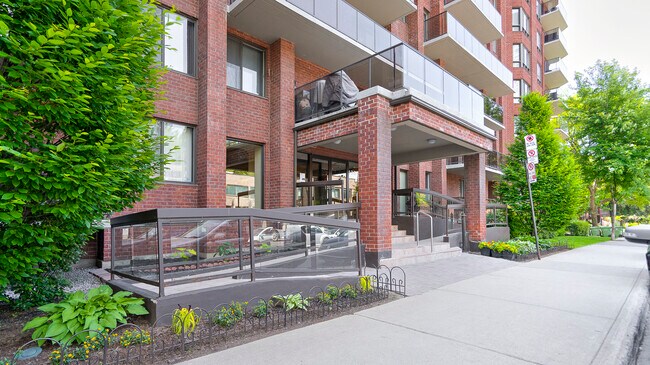 1360 Saint-Jacques in Montréal, QC - Building Photo - Building Photo