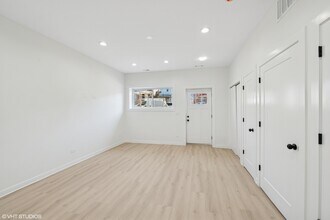 1058 N Central Park Ave in Chicago, IL - Building Photo - Building Photo