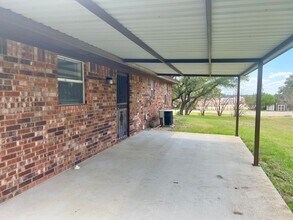 1001 Cherokee Trail in Kempner, TX - Building Photo - Building Photo