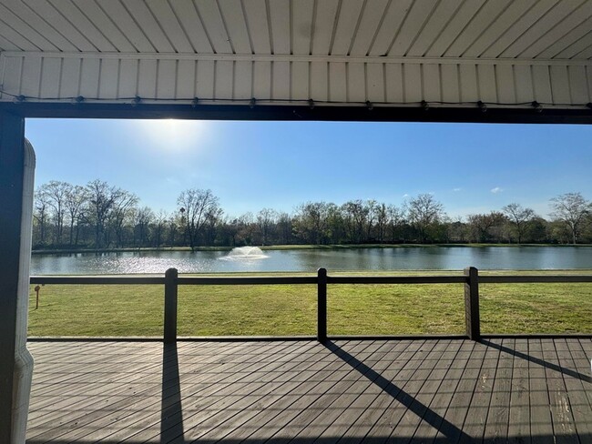 property at 6843 Village Lake Cir