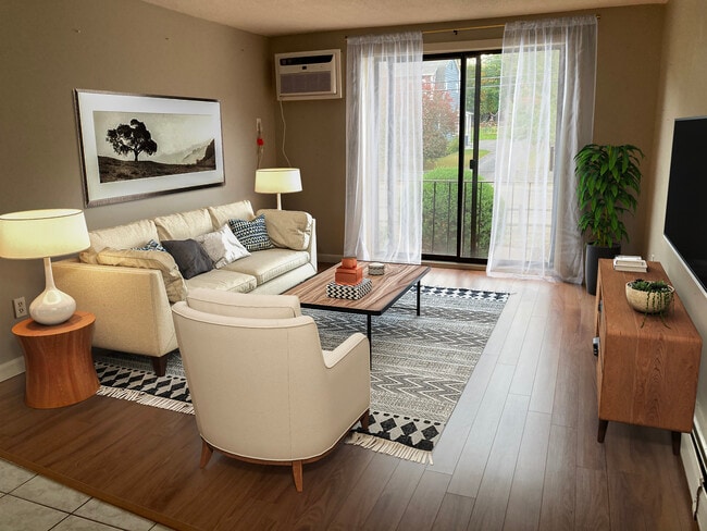 151 King St, Unit 202