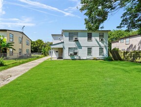 1130 7th St N in Texas City, TX - Building Photo - Building Photo